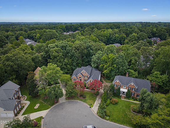 3rd image of 106 Debrock Ct
