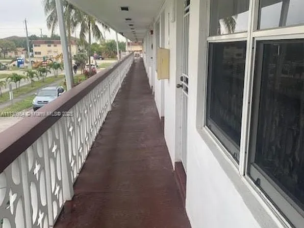 122 NE 204th St APT 21, Miami Gardens, FL 33179