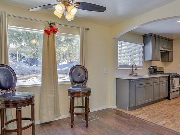 3rd image of 283 La Casita Dr
