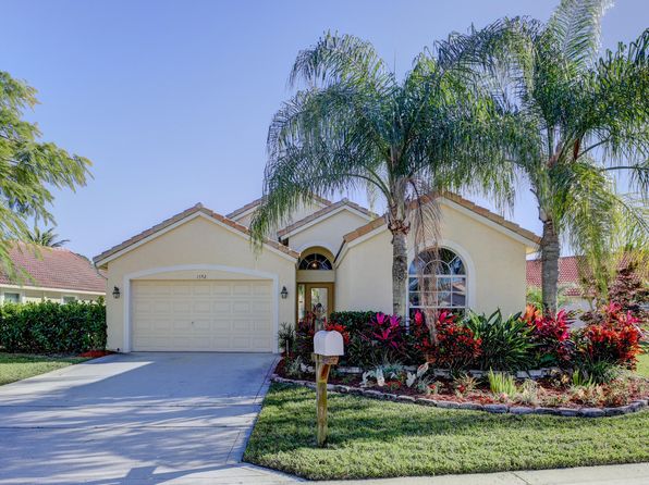 1592 Carriage Brooke Dr