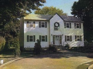 215 Clark St, Brentwood, NY 11717
