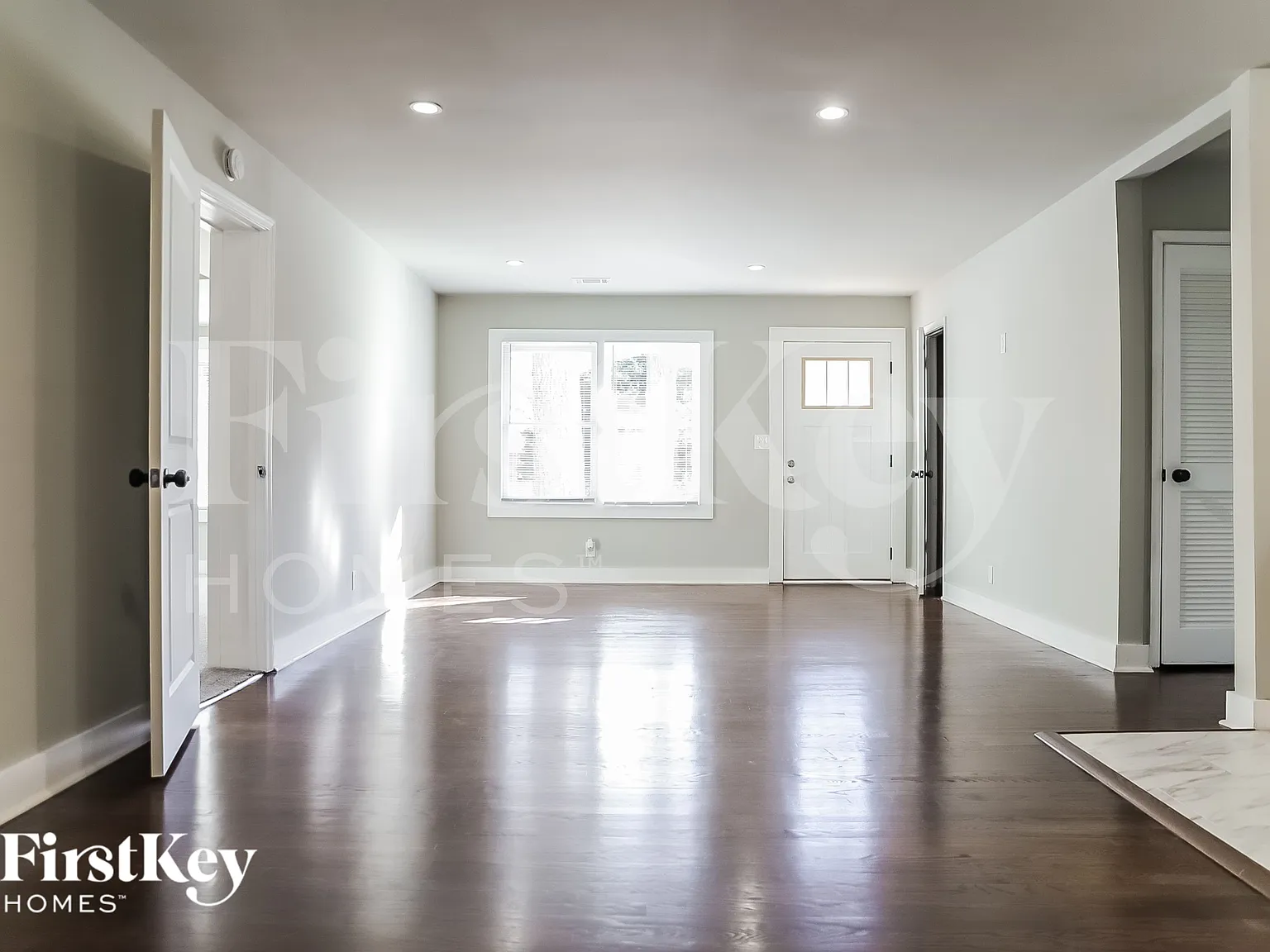 4 bed, 2.0 bath, 1624 sqft, $2,440 — Photo 2