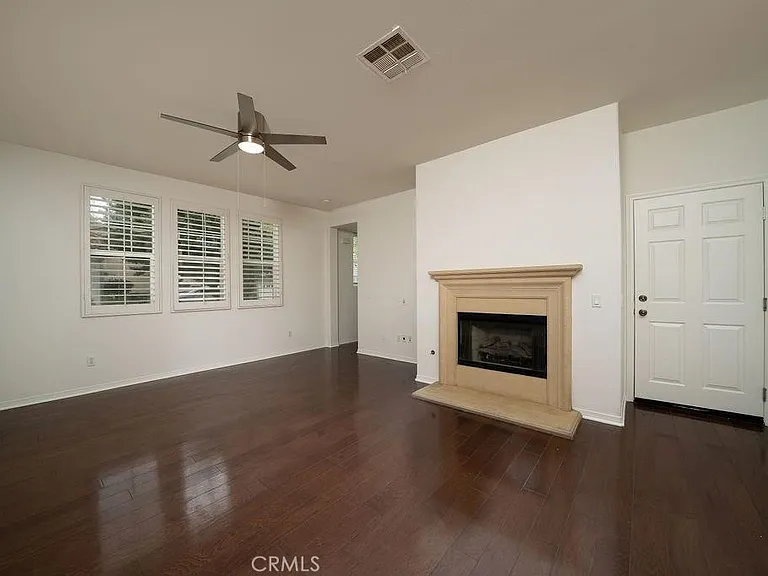 22532 Venice St — Photo 9