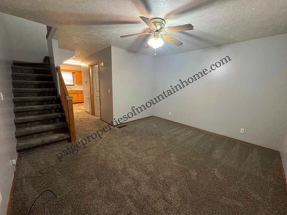 408 S 3rd St.