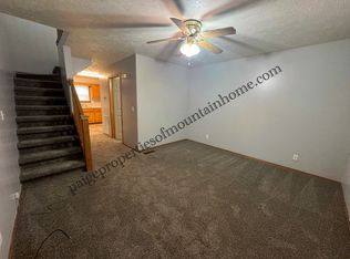 408 S 3rd St #B, Flippin, AR 72634