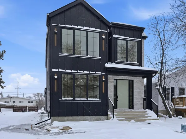 11121 51st St NW, Edmonton, AB T5W 3E5