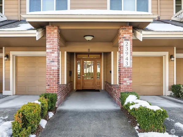 23943 NE 115th Lane #102, Redmond, WA 98053