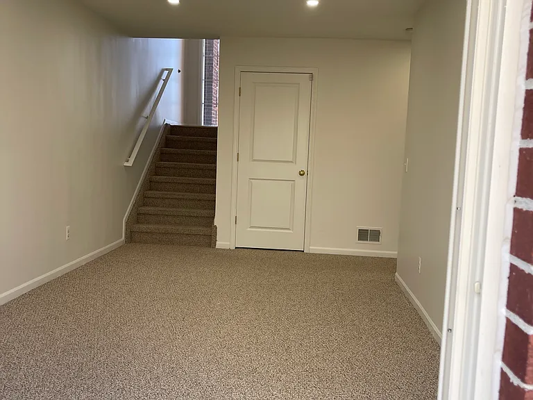 16713 Kensington Dr — Photo 44