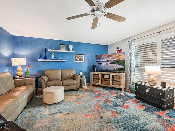 4th image of 1489 Charmont Pl