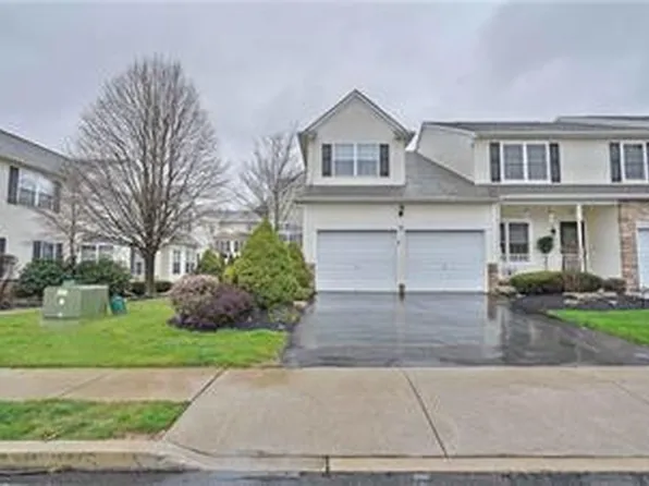 34 Cobblestone Dr, Easton, PA 18045