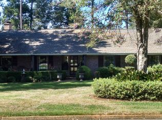 3203 Mockingbird Ln, Dothan, AL 36303