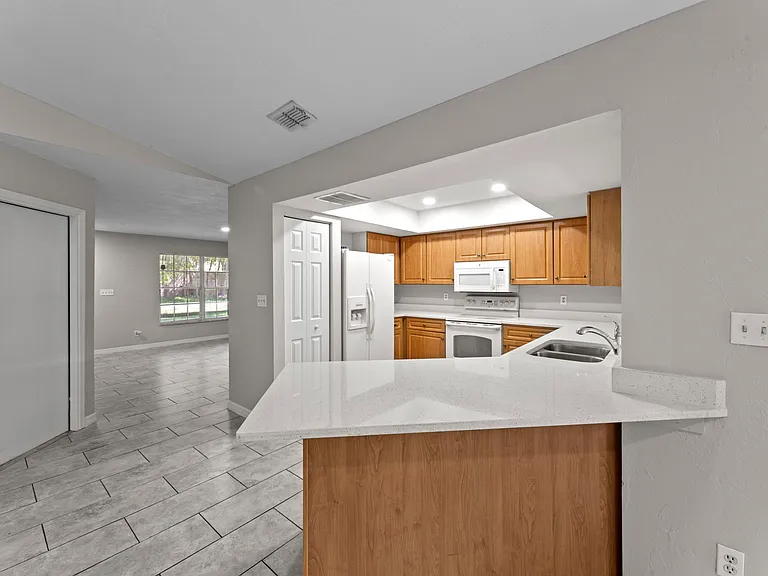 1206 Baldwin Pl — Photo 14