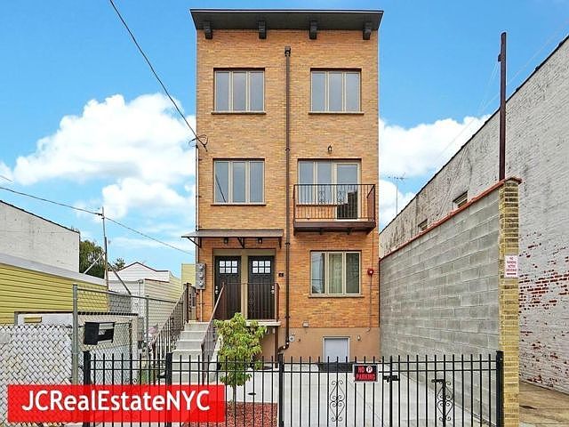 2nd image of 2526 W 16th St #1