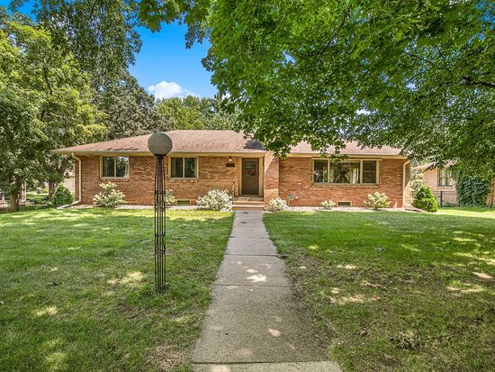 1808 Kilian Blvd SE, Saint Cloud, MN 56304