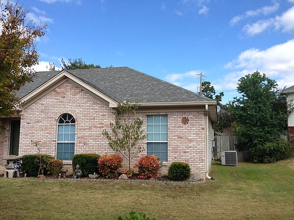 3rd image of 12816 Cherry Laurel Dr