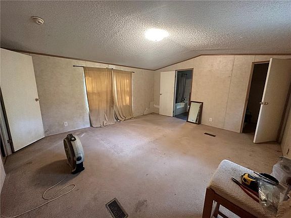 4th image of 2616 Kenilworth Dr
