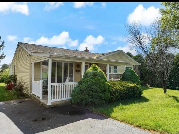 120 Tillman Ln, Aston, PA 19014