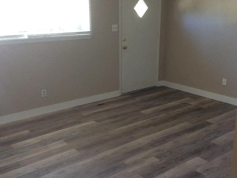 221 Bishop St — Photo 2