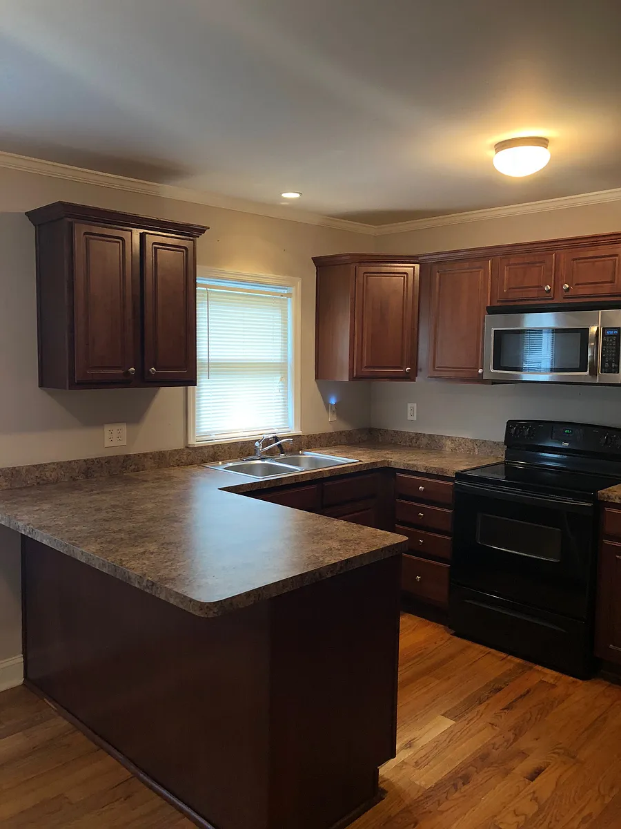 Building Photo - 168 Etowah Dr