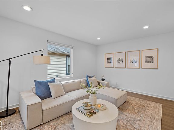 3rd image of 6146 Evanston Ave
