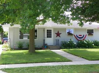 3324 S 10th St, Sheboygan, WI 53081
