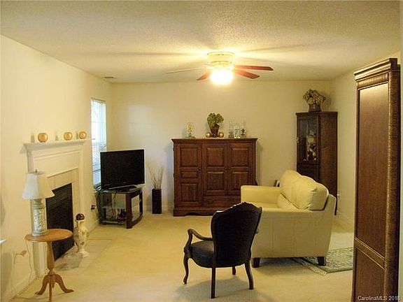 4th image of 626 Saratoga Dr