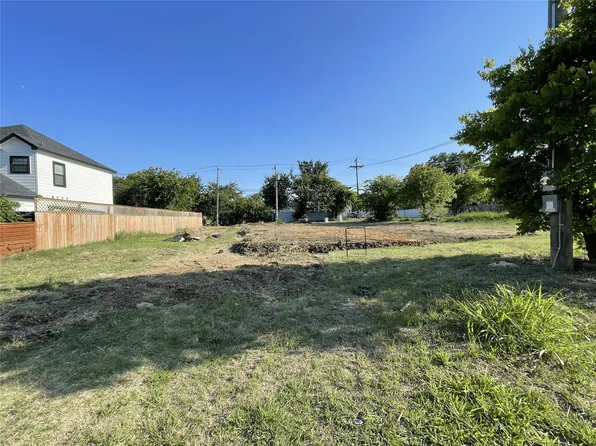 1400 E Morphy St, Fort Worth, TX 76104