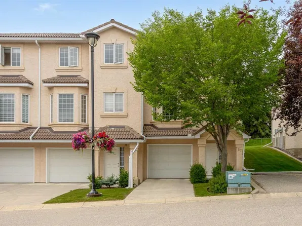 87 Hamptons Line NW, Calgary, AB T3A 5V9