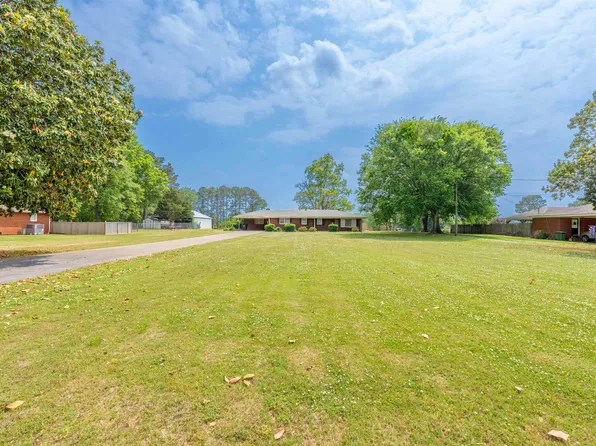 202 Blaine Ave, Muscle Shoals, AL 35661