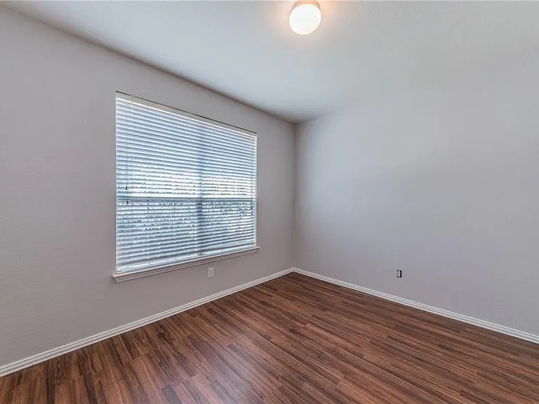 14504 Logan Springs Dr — Photo 24