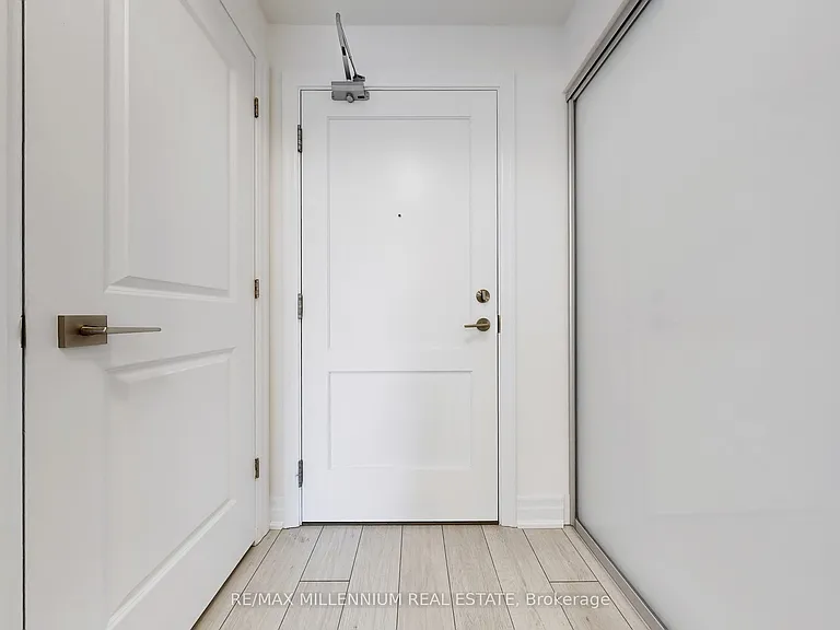 30 Elm Dr W #807 — Photo 34