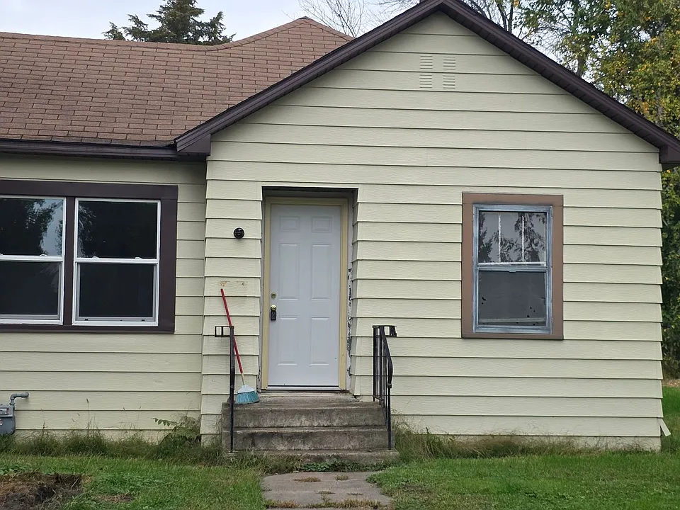 1301 E Oakland Ave