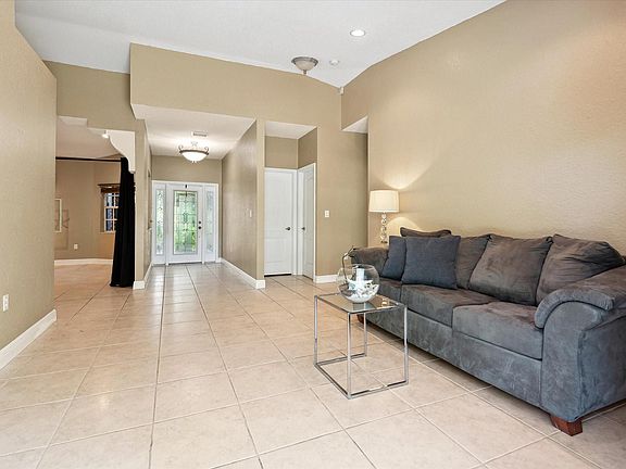 5th image of 1439 SW 11th Place