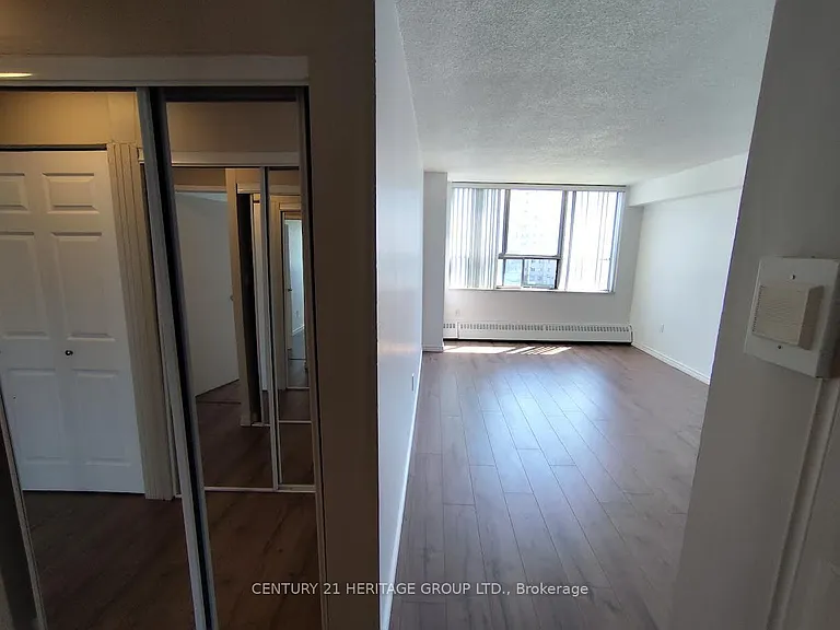 100 Lotherton Ptwy #612 — Photo 3