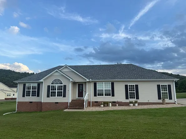 50 Valley Dr, Woodbury, TN 37190