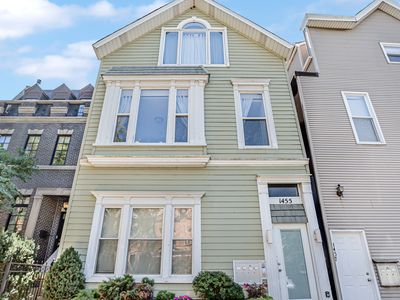 1455 W Henderson St, Chicago, IL, 60657