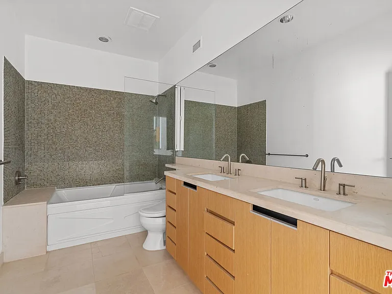 8 Brooks Ave #11 — Photo 17
