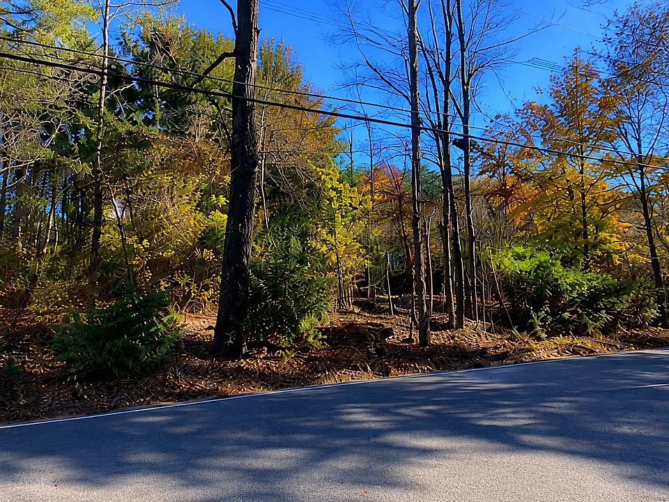 1st image of 0/20991 Ashburnham St