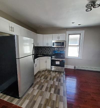 3rd image of 9748 84th St