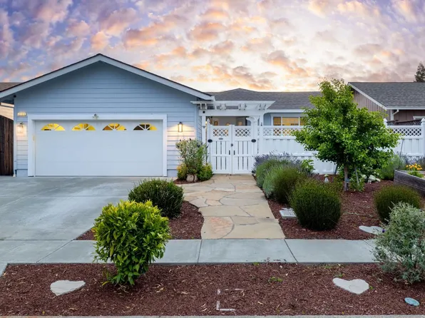 3723 Crestview Drive, Santa Rosa, CA 95403