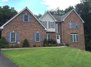 604 Alexander Cir, Bluefield, VA 24605