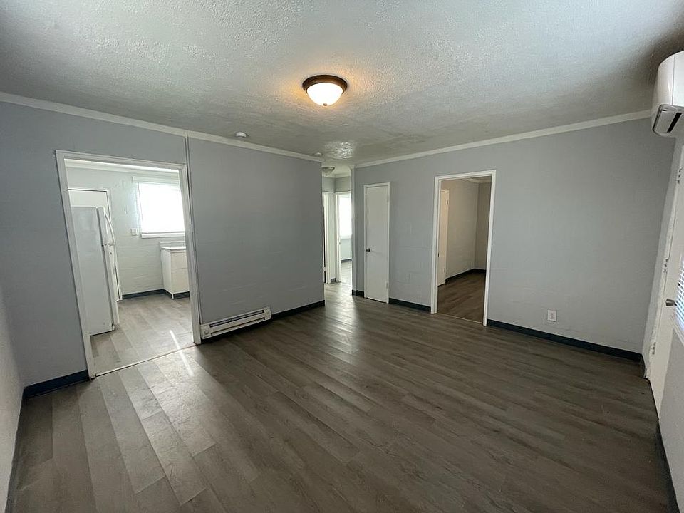 1st image of 2139 Waverly St