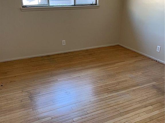 3rd image of 211 S Baldwin Ave #B