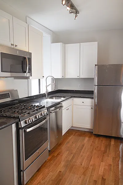 38 Cedar St #1L