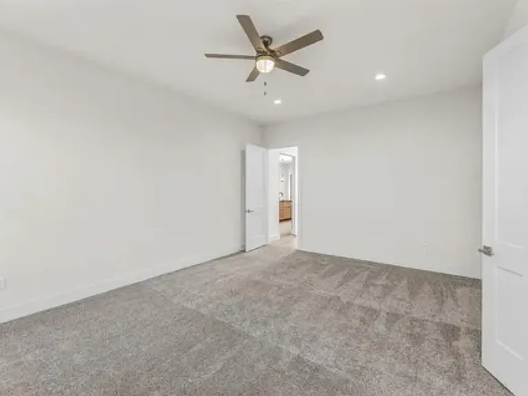 7530 Highland Hills Dr — Photo 36