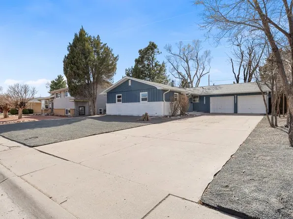 2923 Country Club Dr, Pueblo, CO 81008