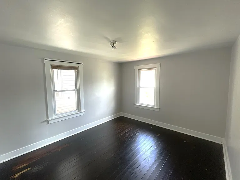 310 Albert St — Photo 10