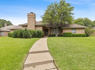 7104 Bettis Dr, Fort Worth, TX 76133