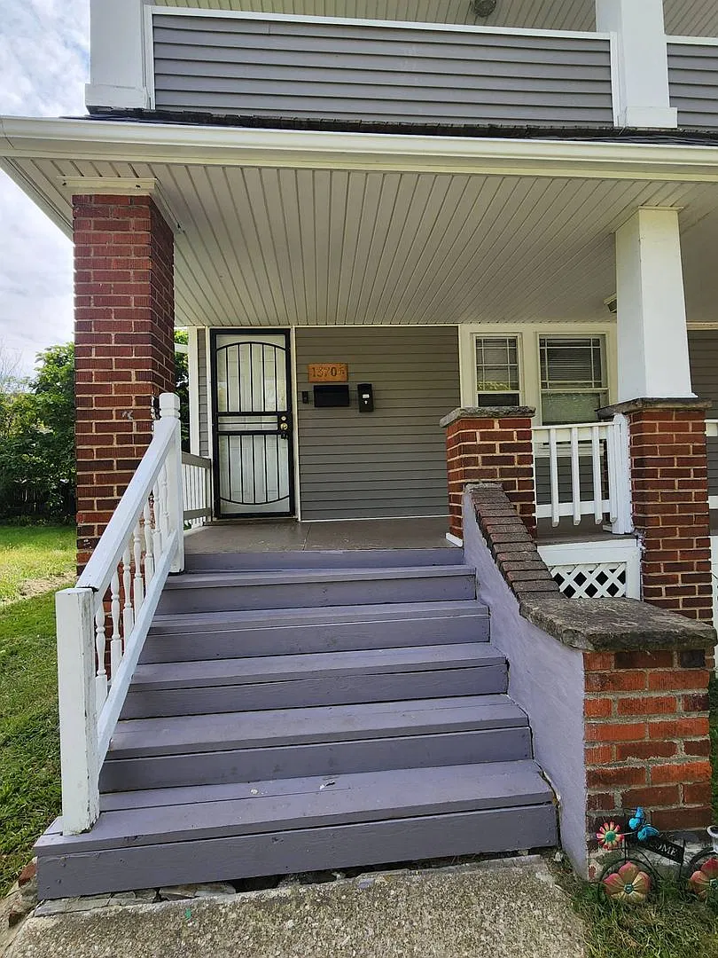 13706 Eaglesmere Ave. — Photo 3