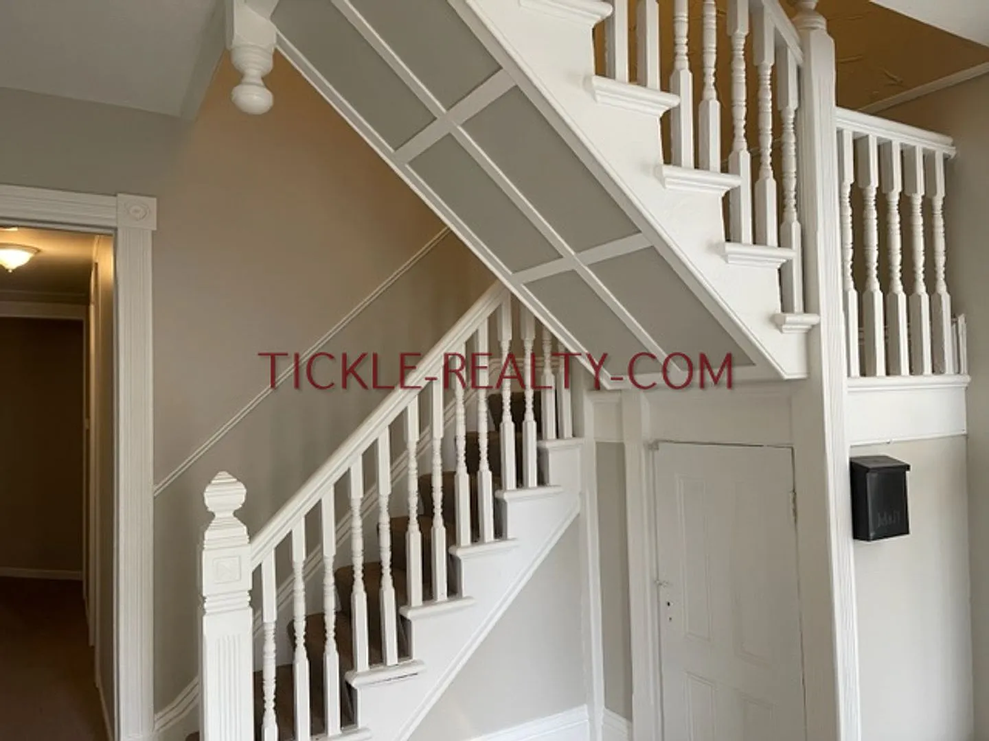 220 Oxford St — Photo 3